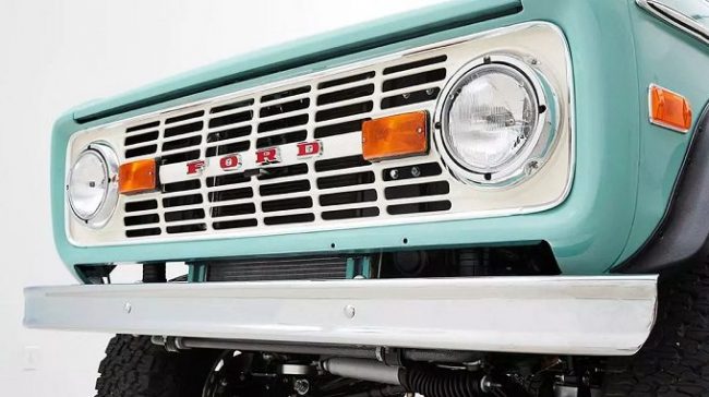 1970-Ford-Bronco-Gen1.-Restomodo-V8-Jupiter-Blue-Tuning-17