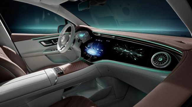Mercedes-EQ. EQE SUV. AMG Line Exterior, Night Package, Velvet brown metallic, 22" AMG multi-spoke light-alloy wheels, Electric Art Line Interior, Leather Nappa balao brown/neva grey
