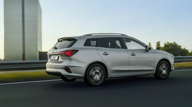 MG5-Electric-dynamic-rear-driving