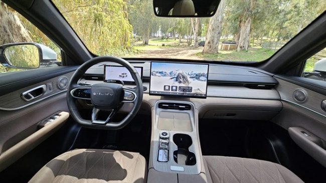 צ'רי טיגו 8 PHEV - מבחן סביבת נהג